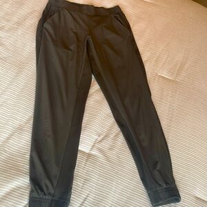 Athleta Brooklyn jogger in army green